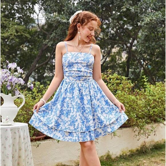 SHEIN Other - Knit Blue and White Casual Floral Sundress with 2 layer skirt and fitted bodice